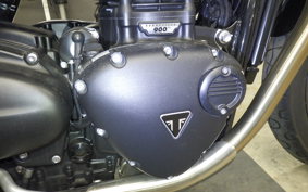 TRIUMPH STREET TWIN 2018