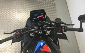 BMW M1000R 2025 0P51