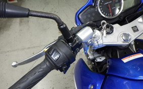 SUZUKI GSR250 2011