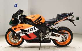 HONDA CBR1000RR 2005 SC57