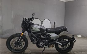 DUCATI  DUCATI  SCRAMBLER  NIGHT  SHIFT  3K00AA