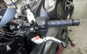 HONDA CBR650R E-Clutch 2025 RH17
