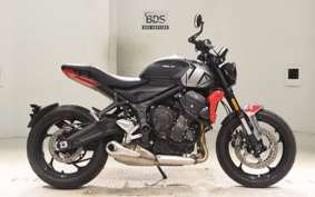 TRIUMPH TRIDENT 660 2021