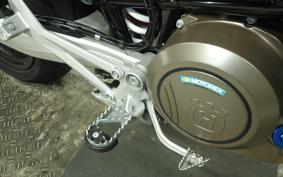 HUSQVARNA 701SM 2025