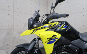 SUZUKI STROM 250 DS12E
