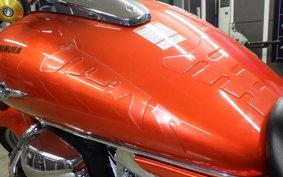 SUZUKI BOULEVARD M109R 2011