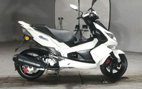 PGO G-MAX125 ..