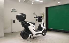 HONDA EM1 e: EF16