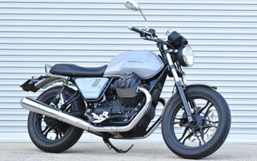 MOTO GUZZI V7 3アニバーサリ 2018