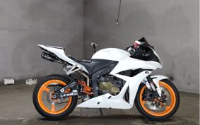 HONDA CBR600RR PC40
