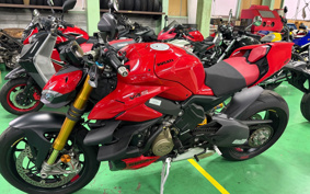 DUCATI STREET FIGHTER V4S 2023 4F00