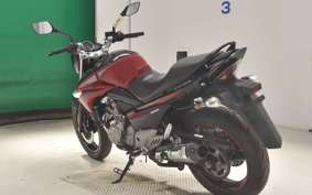 SUZUKI GSR250 2013