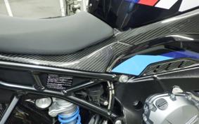 BMW M1000R 2023