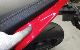 HONDA CBR650R E-Clutch 2025 RH17