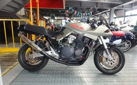SUZUKI GSX750S KATANA 1983 GS750X