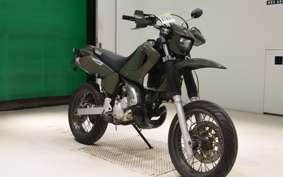 YAMAHA LANZA 2015 4TP