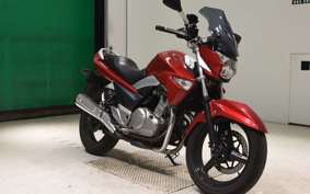 SUZUKI GSR250 2023