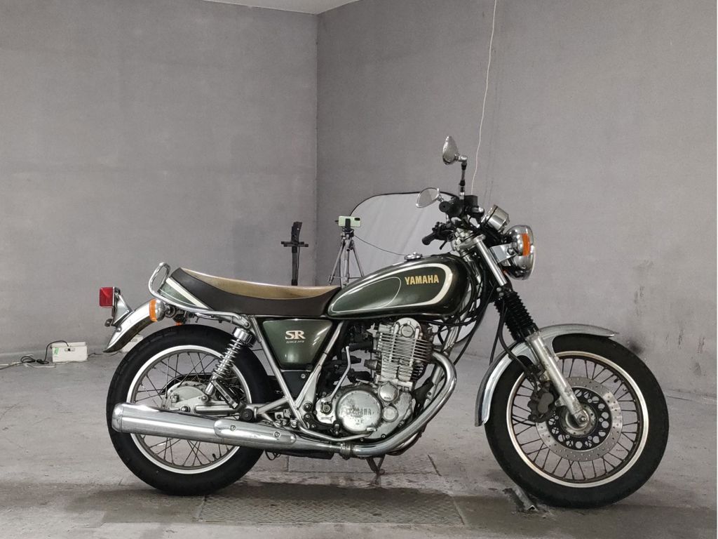 Фото Yamaha SR400 2013 с японского аукциона
