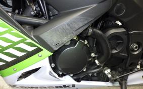 KAWASAKI ZX 10 NINJA R 2010