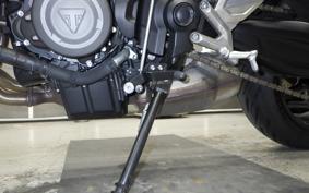 TRIUMPH TRIDENT 660 2023