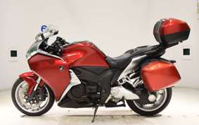 HONDA VFR1200F DCT 2010 SC63