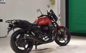 MOTO GUZZI V7ストーン 2023