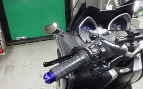 YAMAHA T-MAX 530 DX 2017 SJ15J