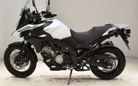 SUZUKI Vｽﾄﾛｰﾑ650XTA 2018 C733A