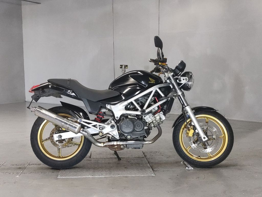 Фото Honda VTR 250 2010 с японского аукциона