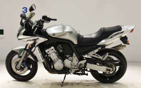 YAMAHA FZS1000 FAZER 2004