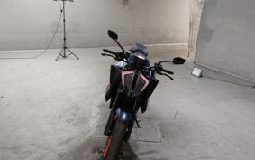 KTM 1290 SUPER  DUKE R 2021 V3940
