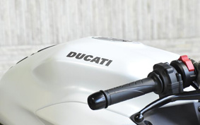 DUCATI SUPER SPORT S 2017 VA01J
