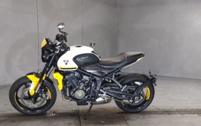 TRIUMPH  TRIUMPH  TRIDENT 660 LGL10U