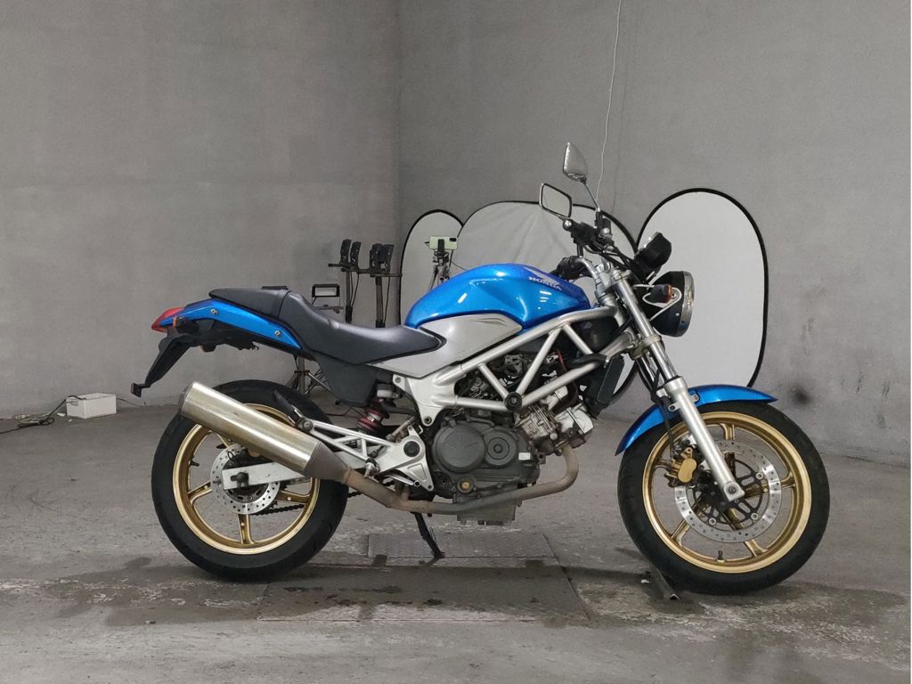 Фото Honda VTR 250 2010 с японского аукциона