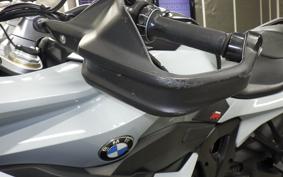 BMW S1000XR 2020