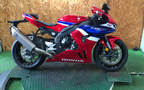 HONDA CBR1000RR-R FB 2024 SC82