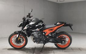 KTM 890 DUKE GP TU940
