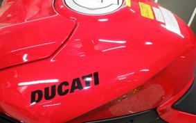 DUCATI ストリート FIGHTER V2S 2025