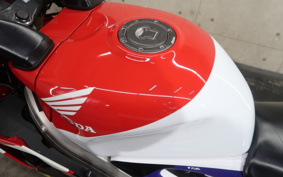 HONDA RVF400 2001 NC35