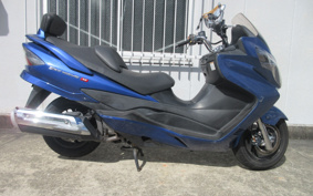 SUZUKI SKYWAVE 250S-1