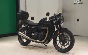 TRIUMPH STREET TWIN