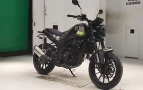BENELLI レオンチーノ250 2017