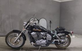 HONDA SHADOW 400 SLASHER 2000 NC40