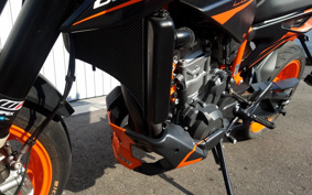 KTM 890 DUKE R 2023 TU940