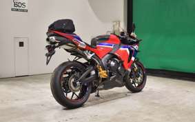 HONDA CBR600RR 2024 PC40