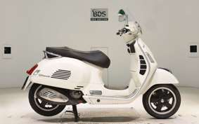VESPA GTS300 IE SUPER 2010