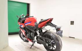 HONDA CB650R E-Clutch 2025 RH17