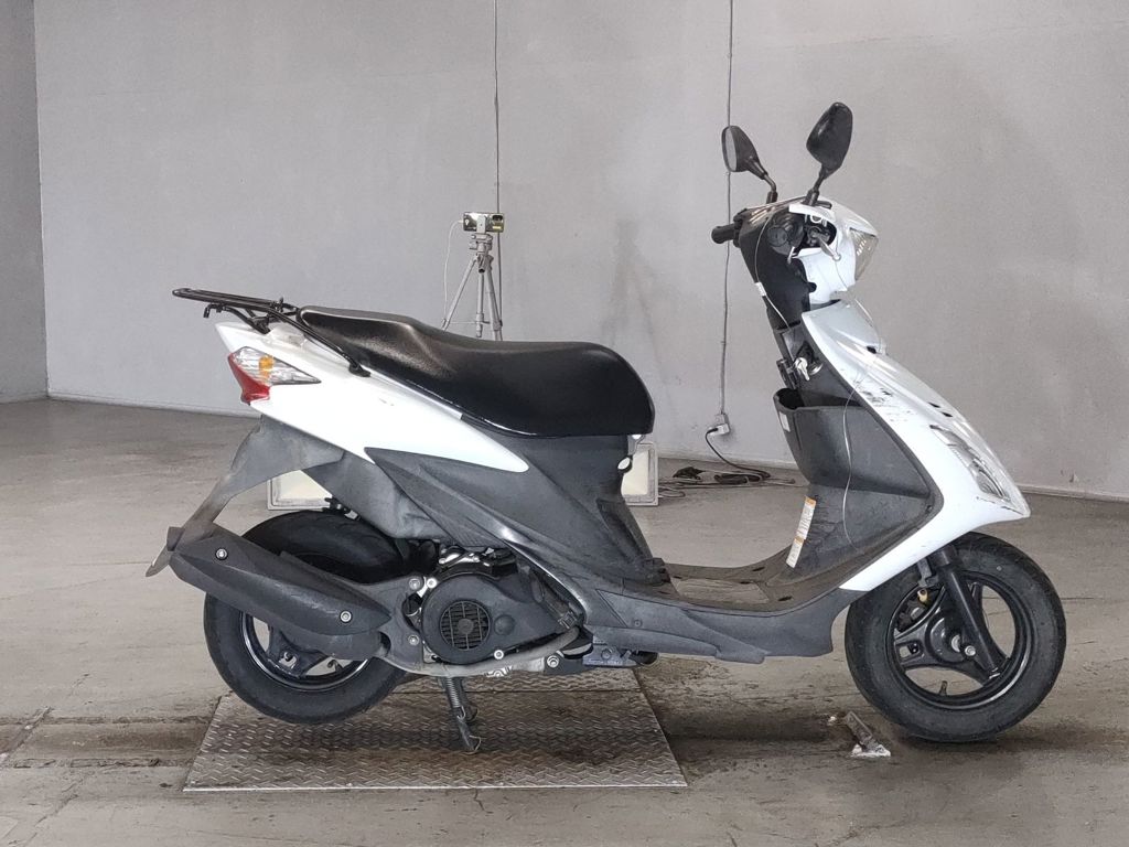 Фото Suzuki ADDRESS V125 с японского аукциона