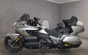 HONDA GL1800 TOUR DCT SC79