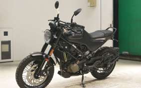 HUSQVARNA SVARTPILEN 125